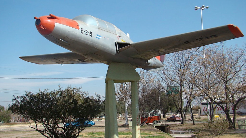 Illustration for article titled Fighter Planes That Became Battle-Scarred War Monuments